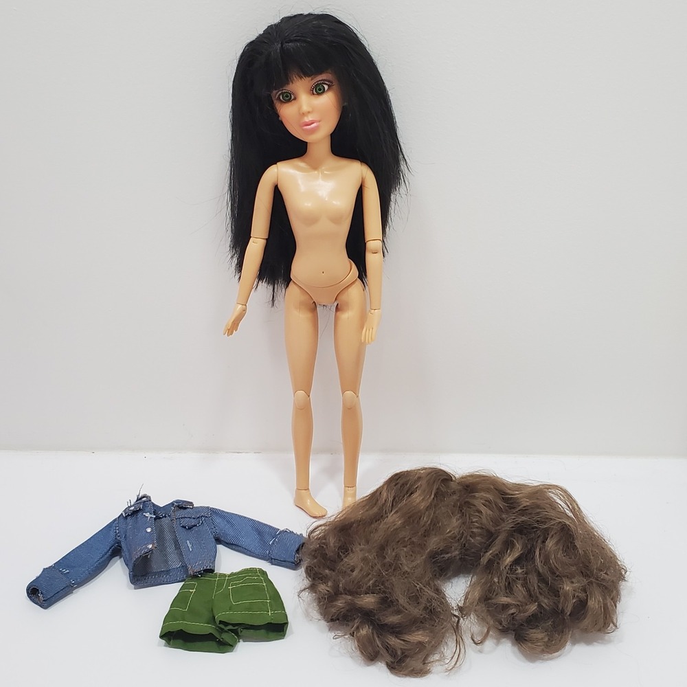 Spin Master Liv Doll 11" Katie Green Eyes W/ Wigs & Clothes‎ Lot